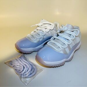 Air Jordan 11 Pure Violet